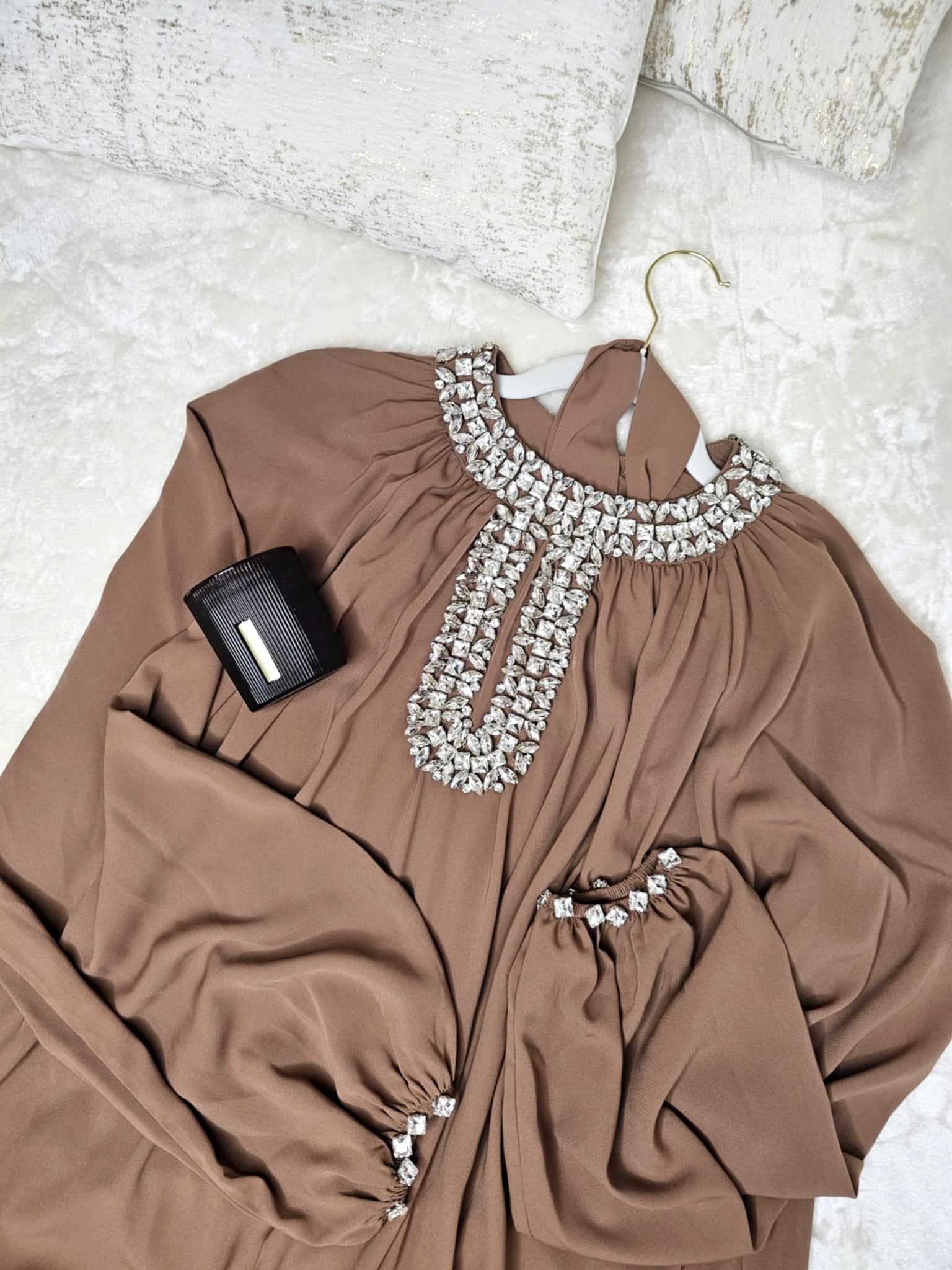 Robe Ferace en soie de Médine – Cristaux faits main 💎 Ettis Mode