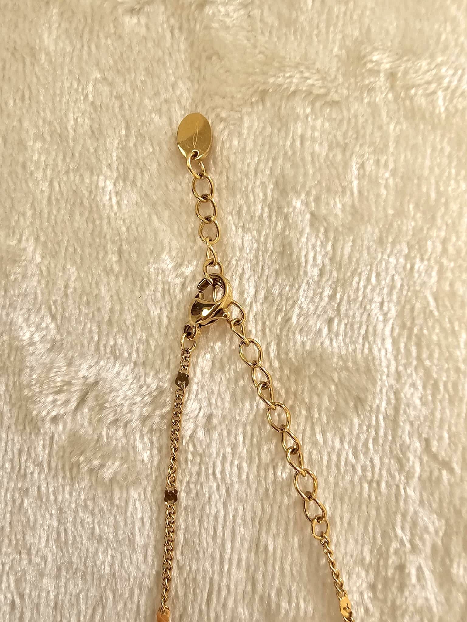 Collier Vert d’Eau en Acier Inoxydable Doré – Pendentif Rond Élégant Ettis Mode