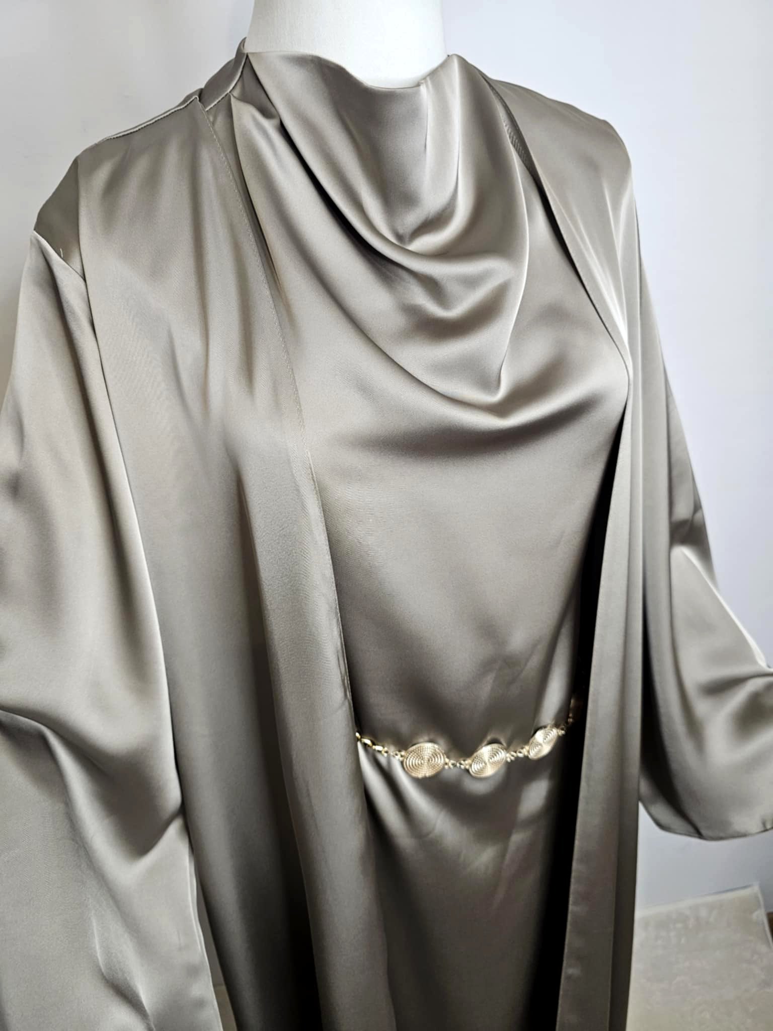 Ensemble Kaki Clair Satin Premium – Robe & Kimono Chic Ettis Mode