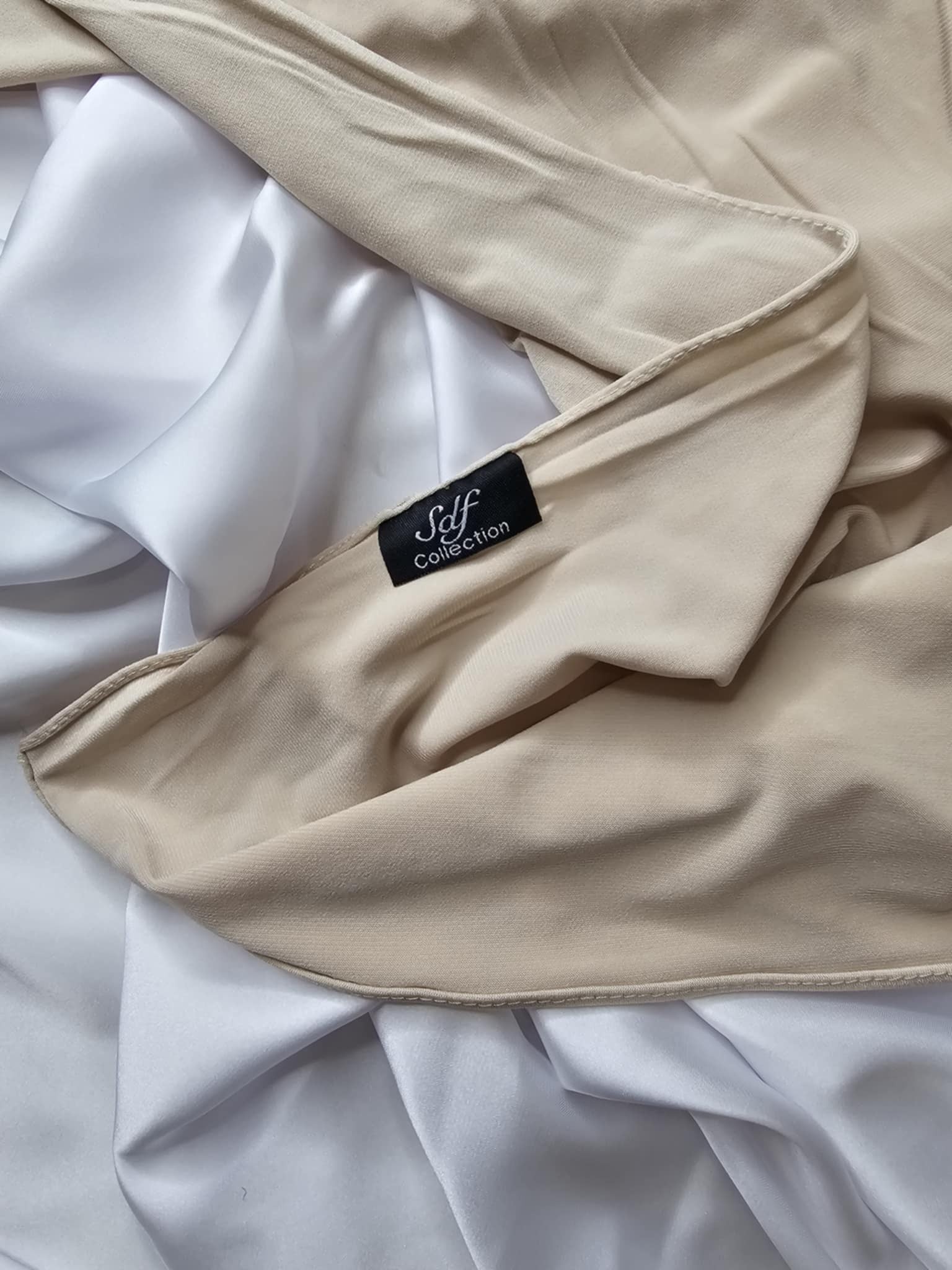 Hijab Jersey Perlé Élégance Ettis Mode