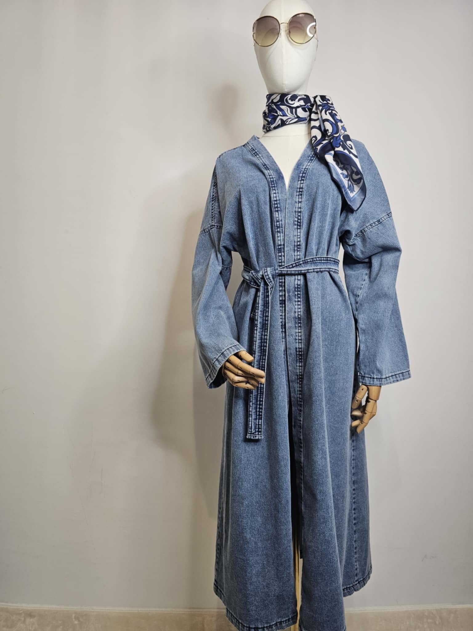 Kimono long en jean 100 % coton – Coupe ample ceinturée bleu denim 💙 Ettis Mode