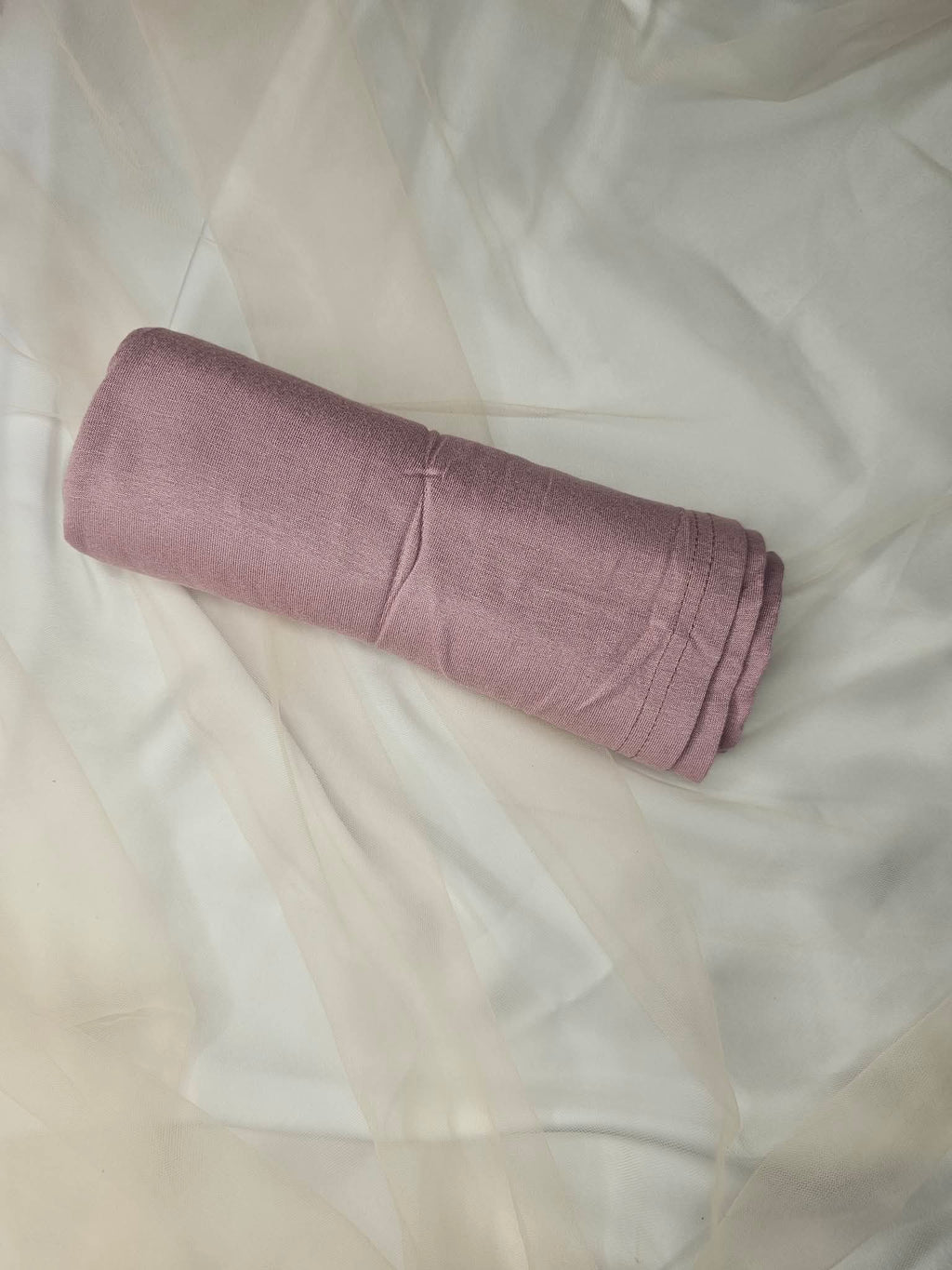 hijab vieux rose élégant plié détail tissu ettis mode