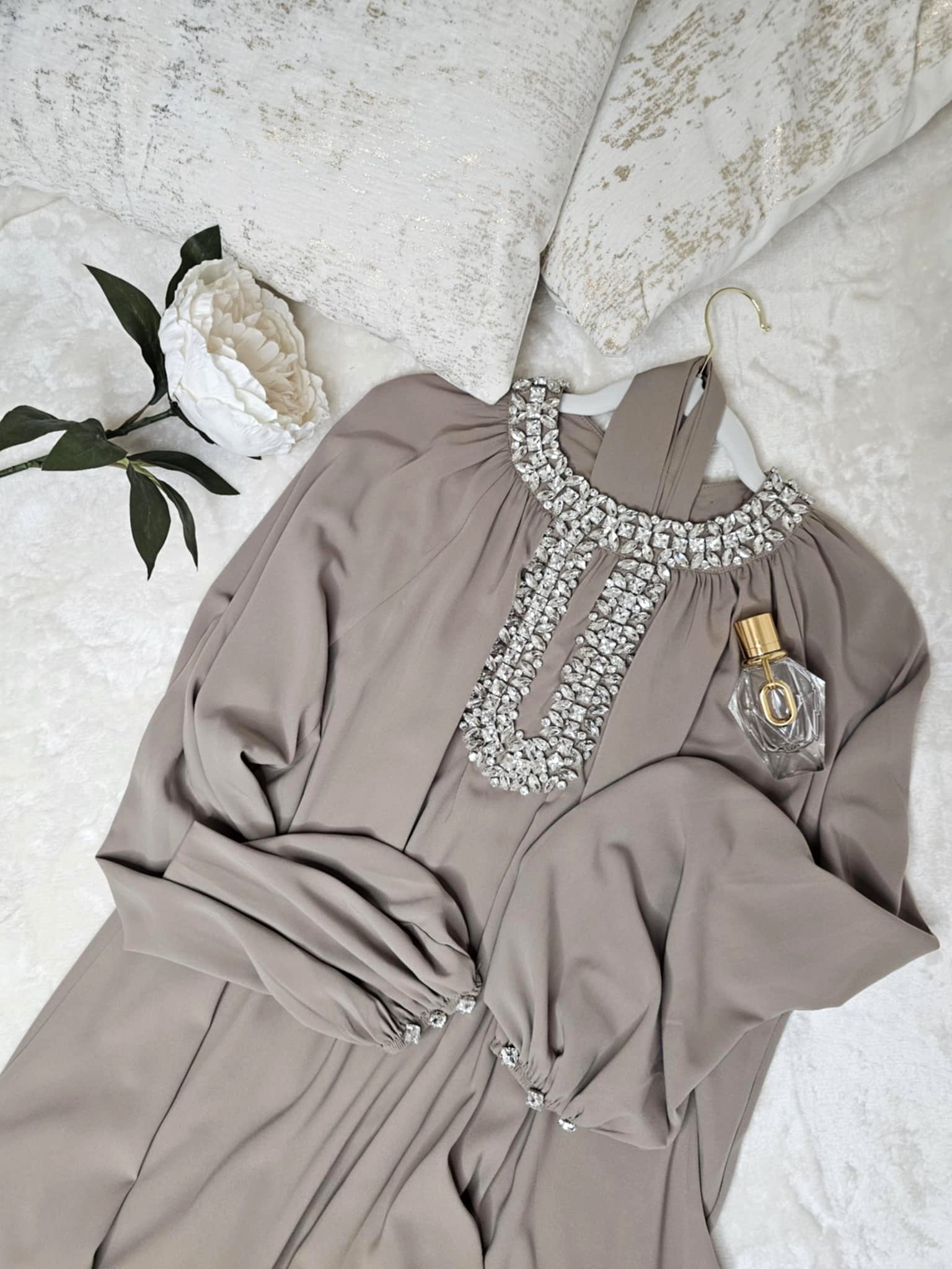 Robe Ferace en soie de Médine – Cristaux faits main 💎 Ettis Mode