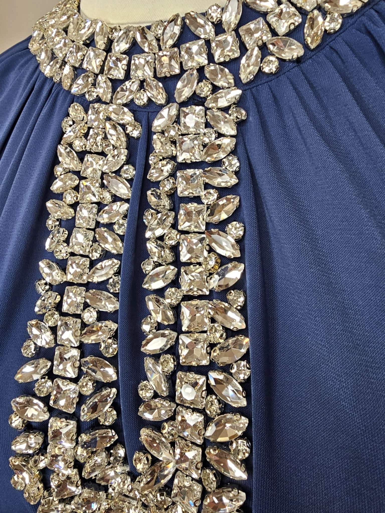 Robe Ferace en soie de Médine – Cristaux faits main 💎 Ettis Mode